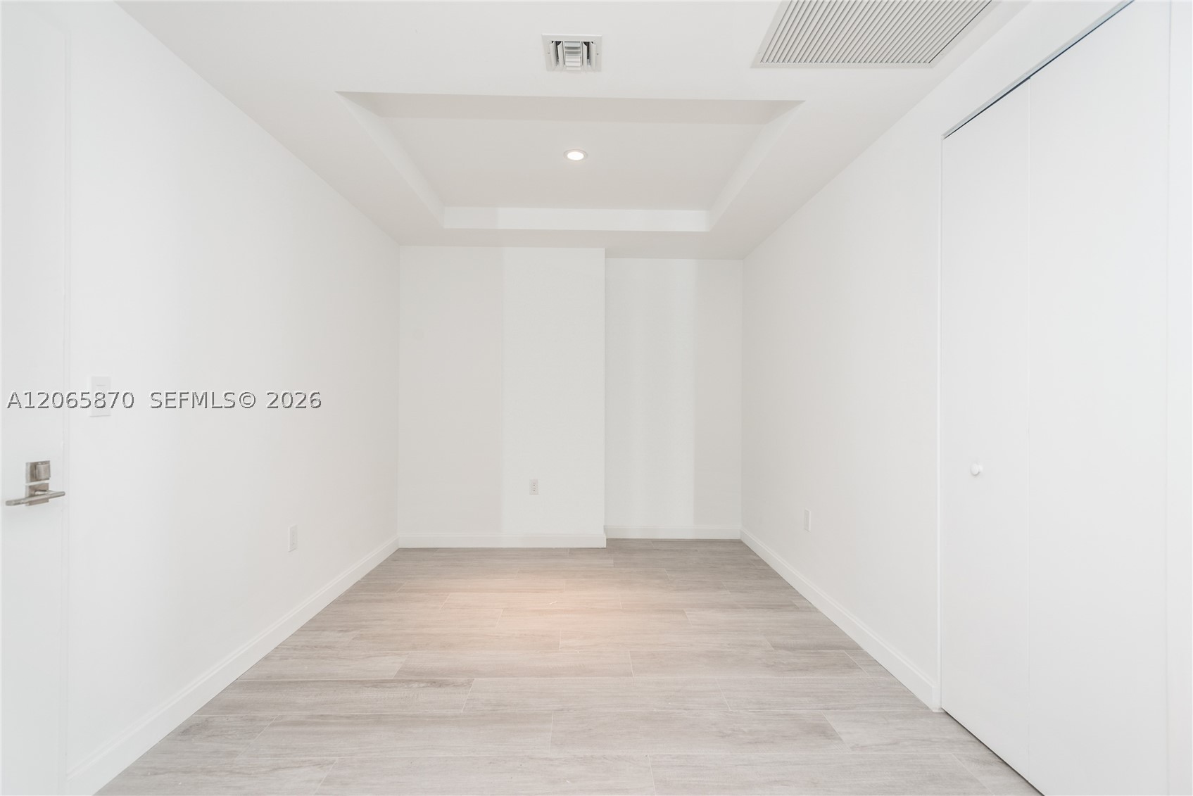 55 SW 9 St #2805, Miami FL 33129