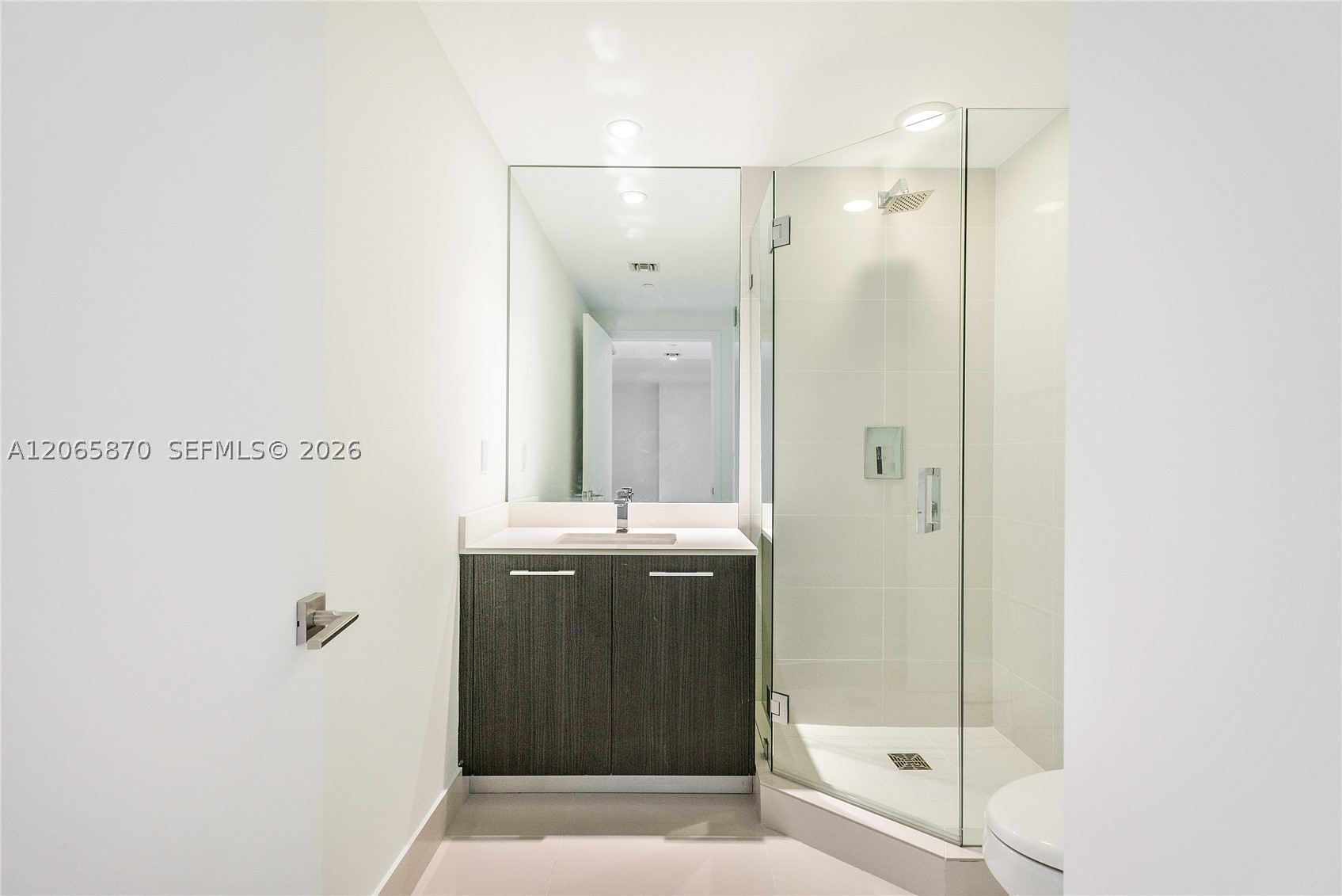 55 SW 9 St #2805, Miami FL 33129