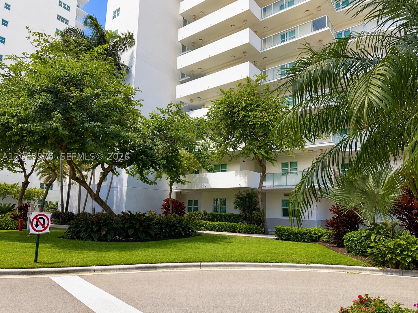 14951 Royal Oaks Ln #1501, North Miami FL 33181