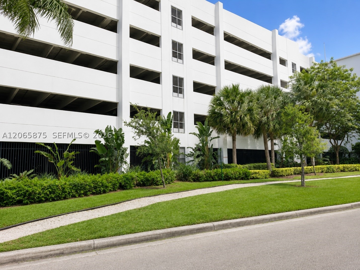 14951 Royal Oaks Ln #1501, North Miami FL 33181