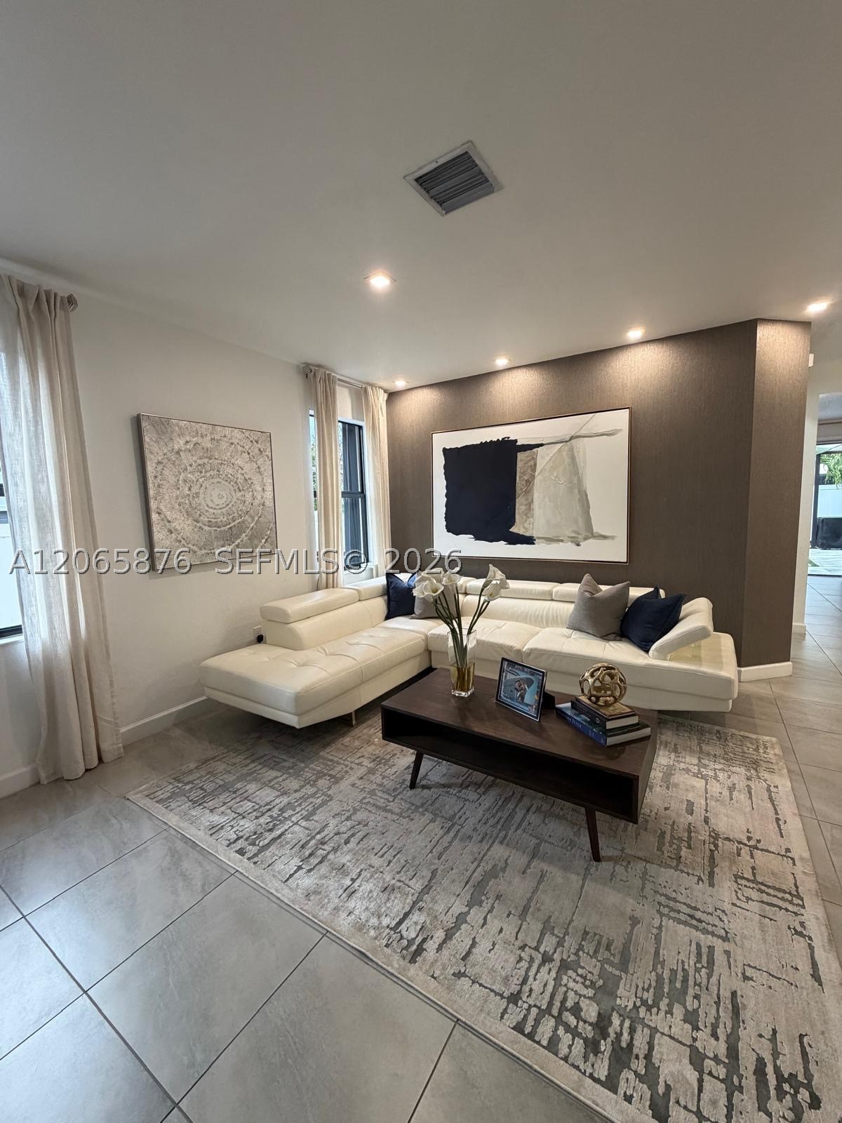 3555 W 106th St, Hialeah FL 33018