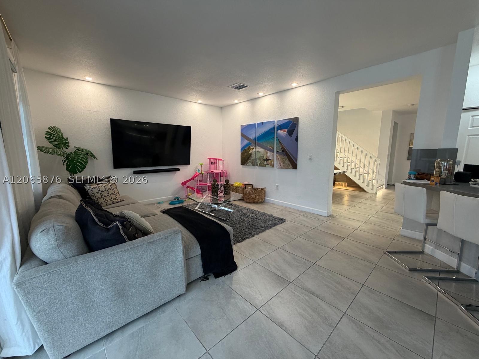 3555 W 106th St, Hialeah FL 33018