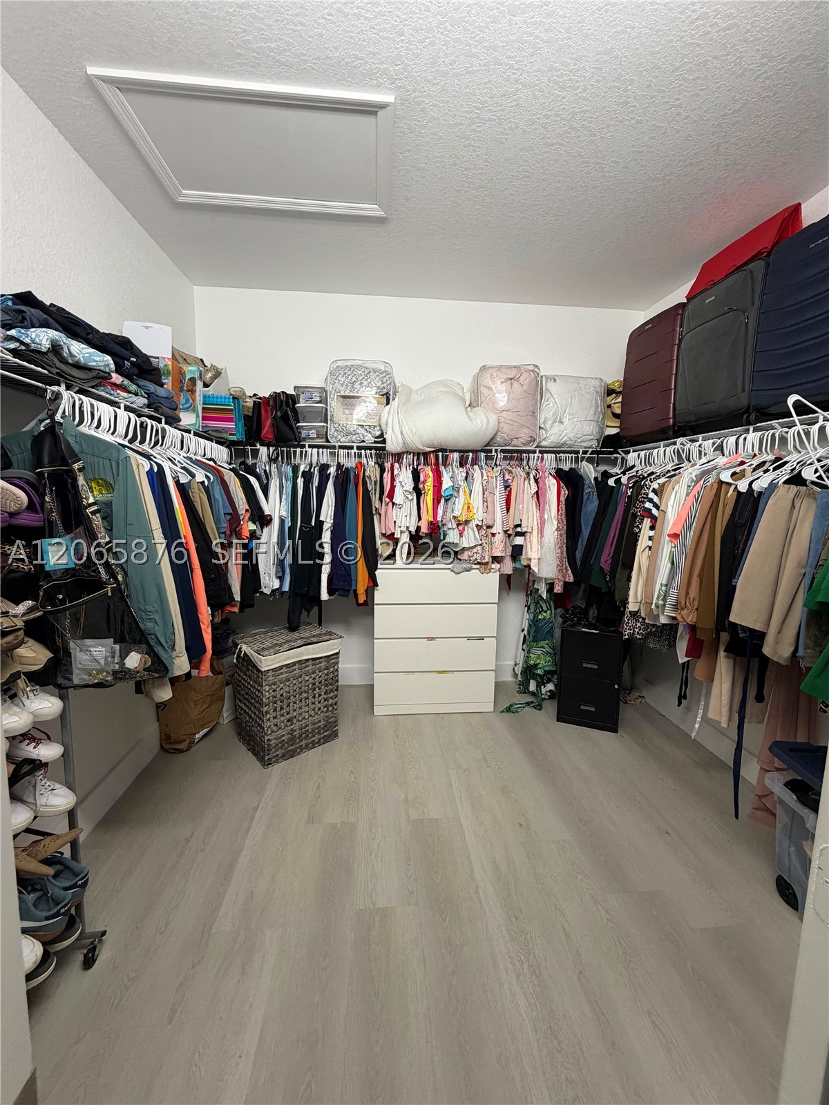 3555 W 106th St, Hialeah FL 33018