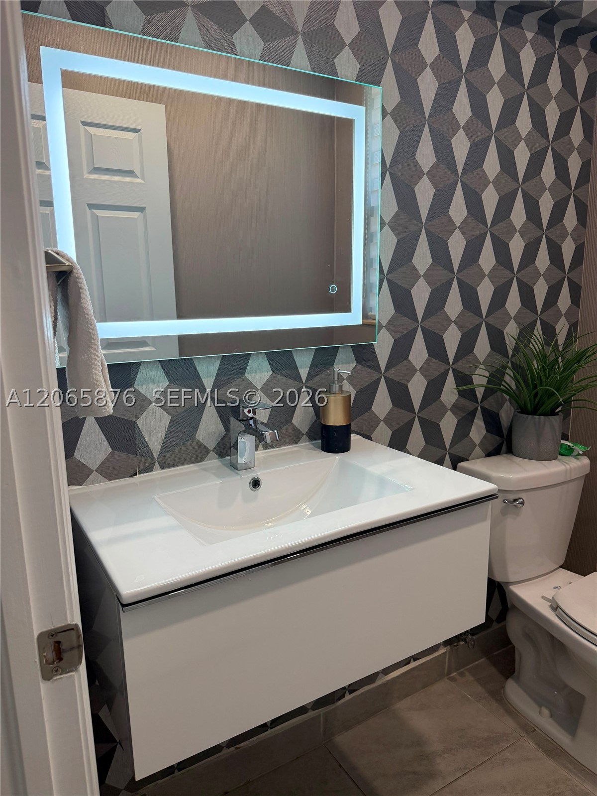 3555 W 106th St, Hialeah FL 33018