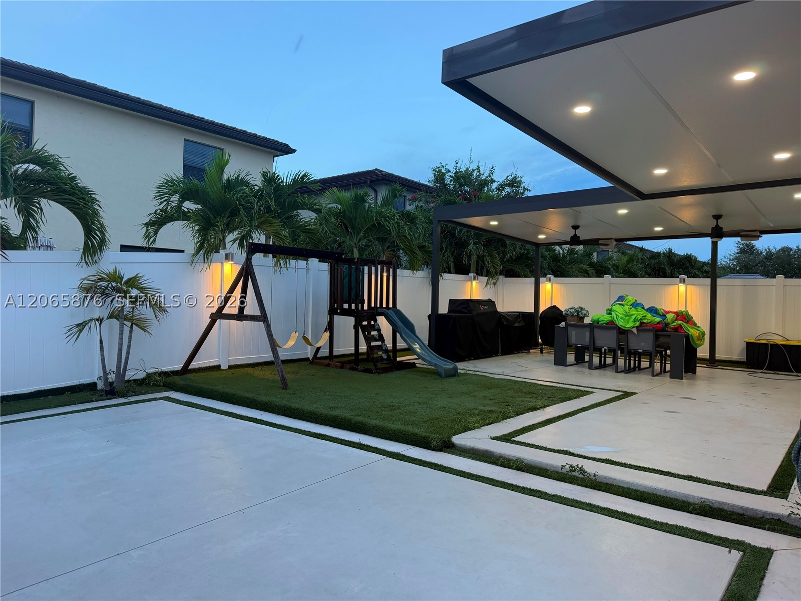 3555 W 106th St, Hialeah FL 33018