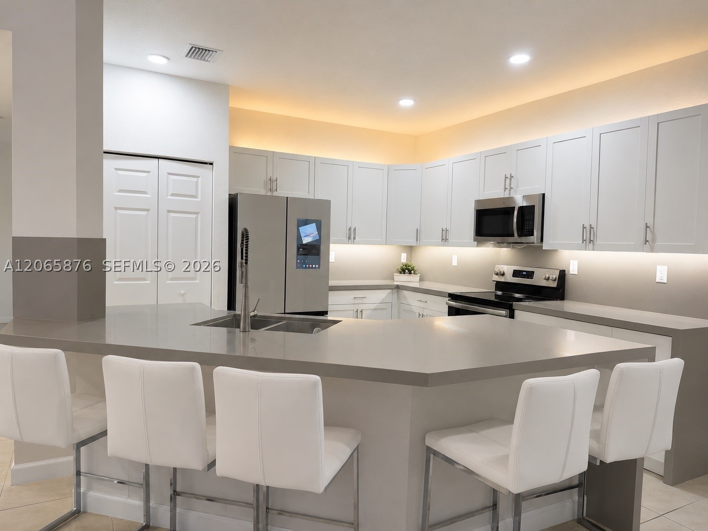 3555 W 106th St, Hialeah FL 33018
