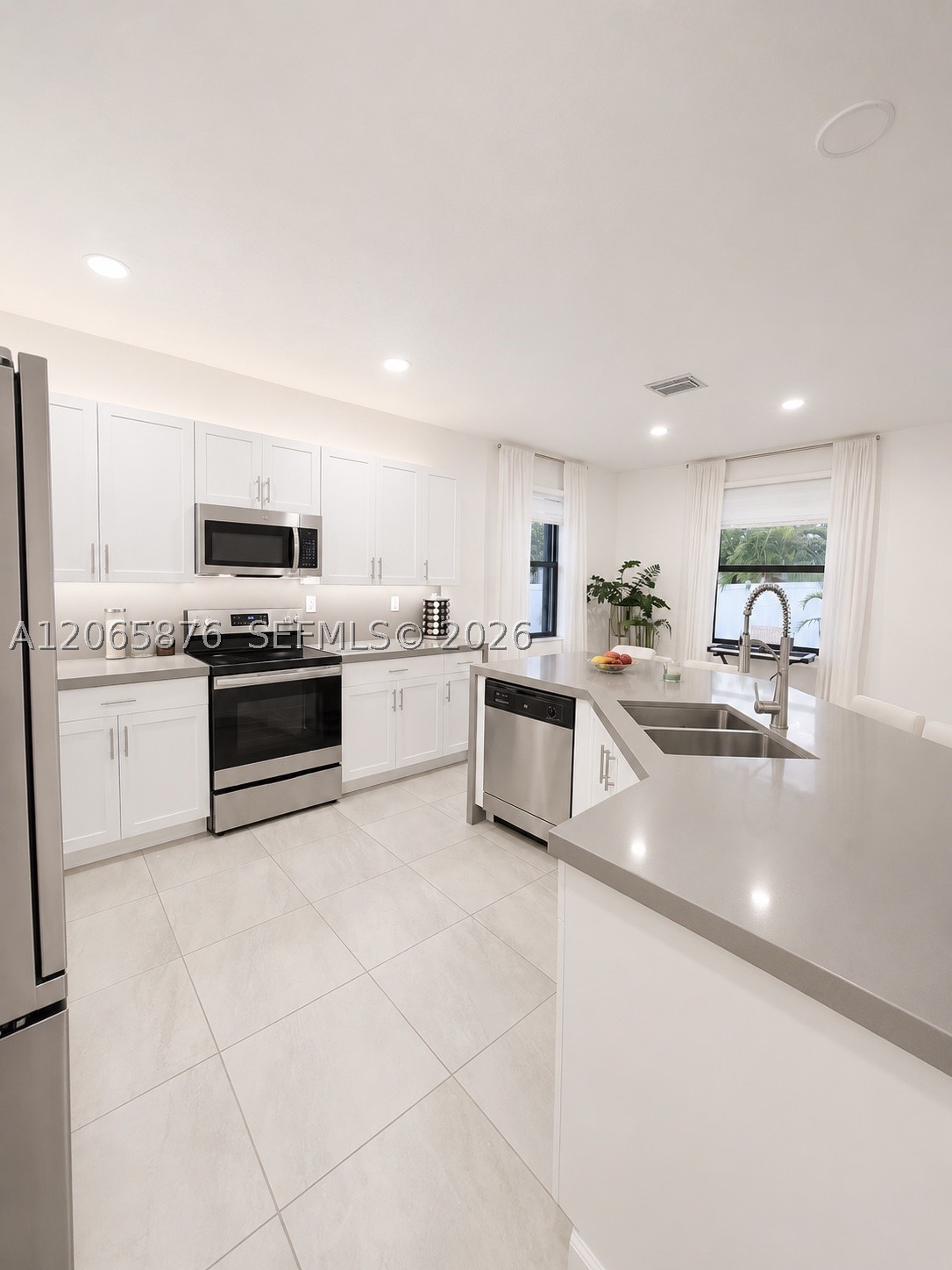 3555 W 106th St, Hialeah FL 33018