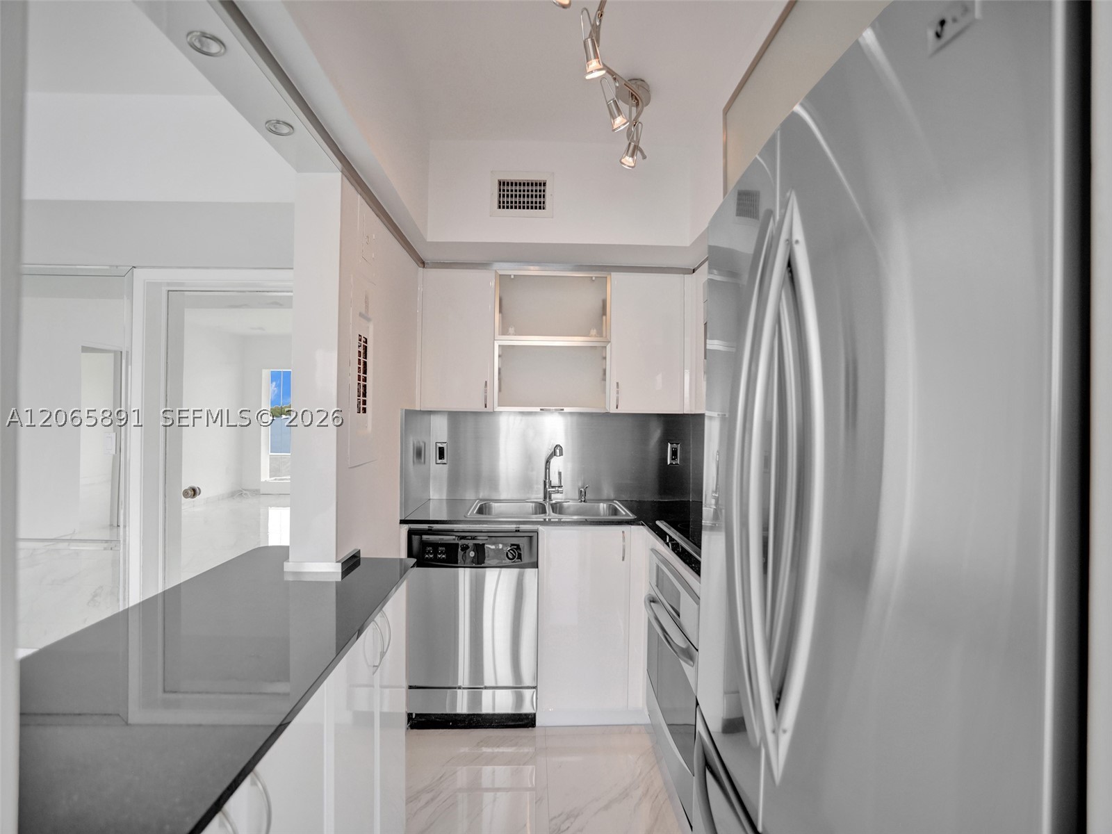 286 Bal Bay Dr #2B, Bal Harbour FL 33154