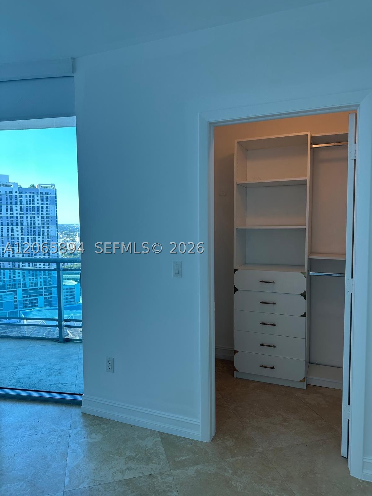 350 S Miami Ave #2913, Miami FL 33130