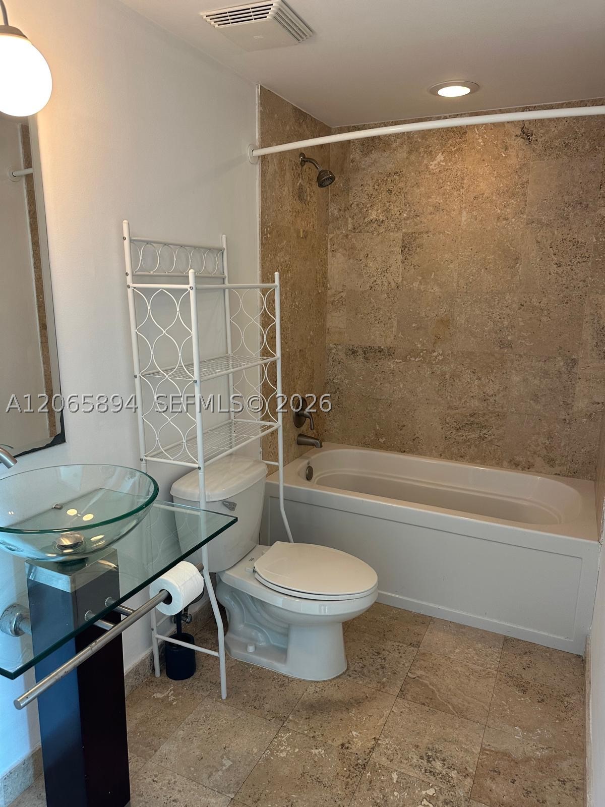 350 S Miami Ave #2913, Miami FL 33130