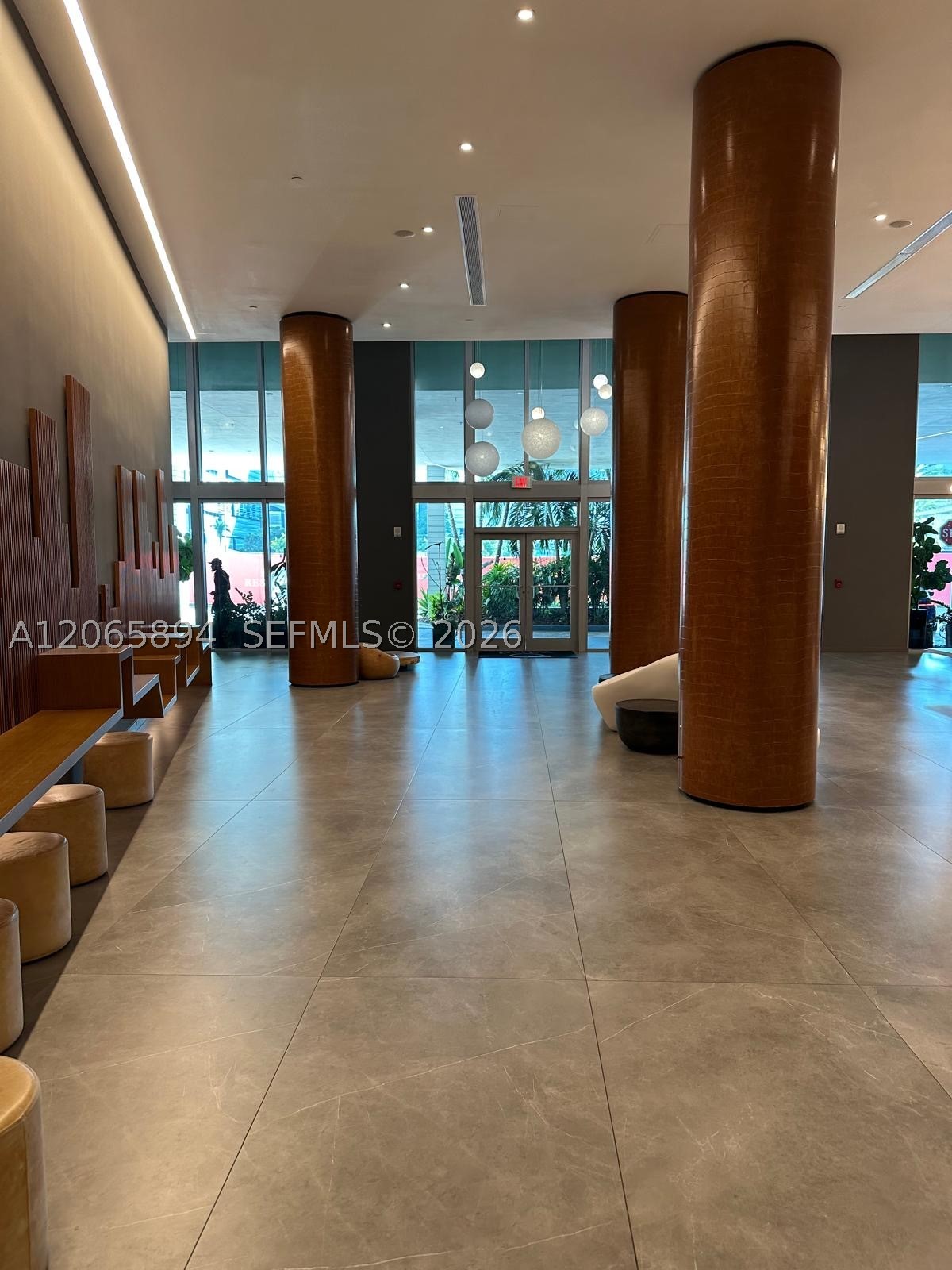 350 S Miami Ave #2913, Miami FL 33130