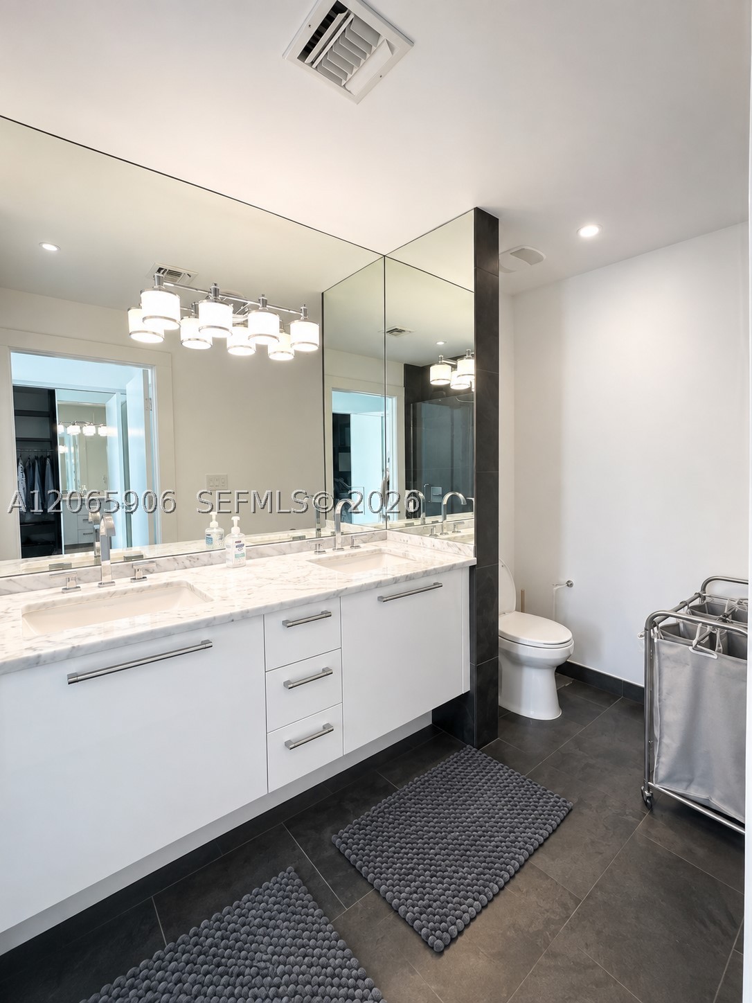 900 Biscayne Blvd #4410, Miami FL 33132