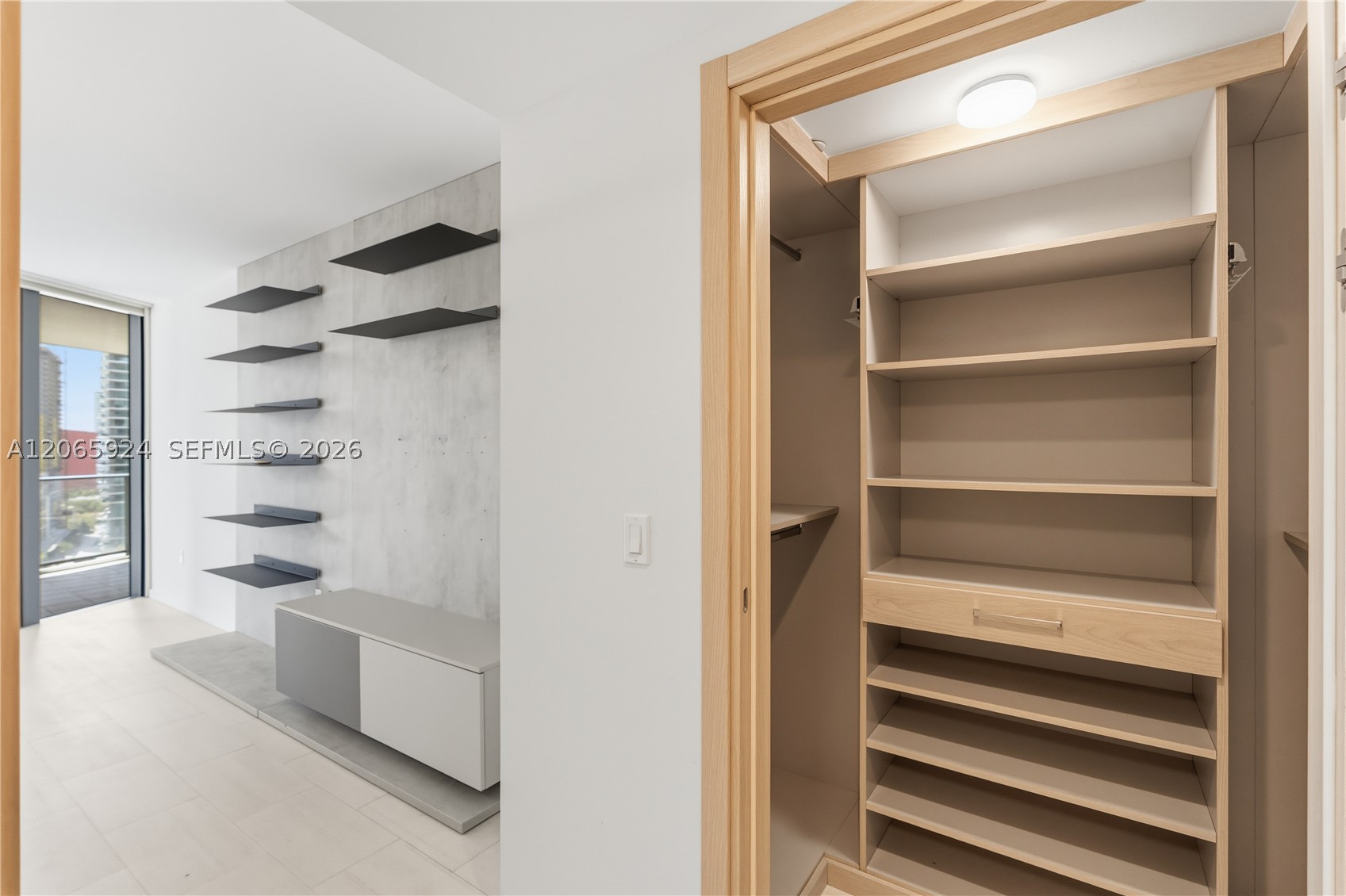 1000 Brickell Plz #1902, Miami FL 33131