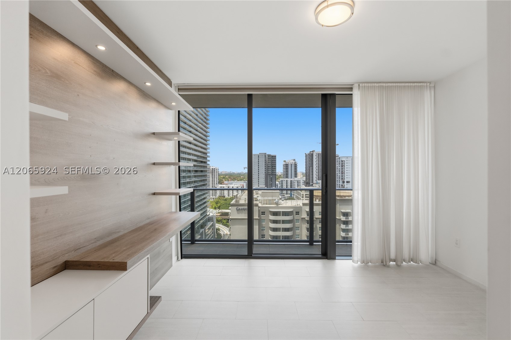 1000 Brickell Plz #1902, Miami FL 33131