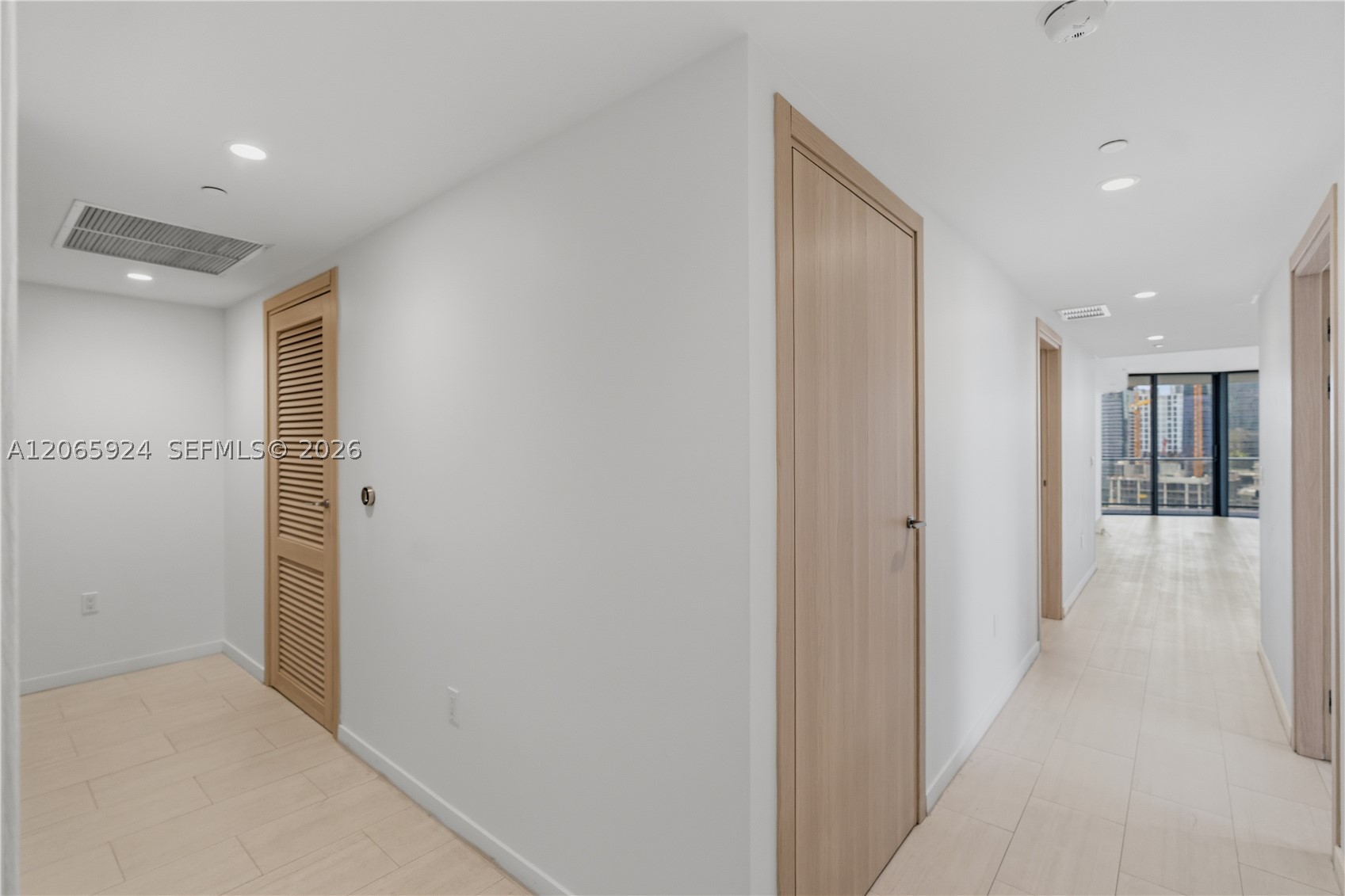 1000 Brickell Plz #1902, Miami FL 33131
