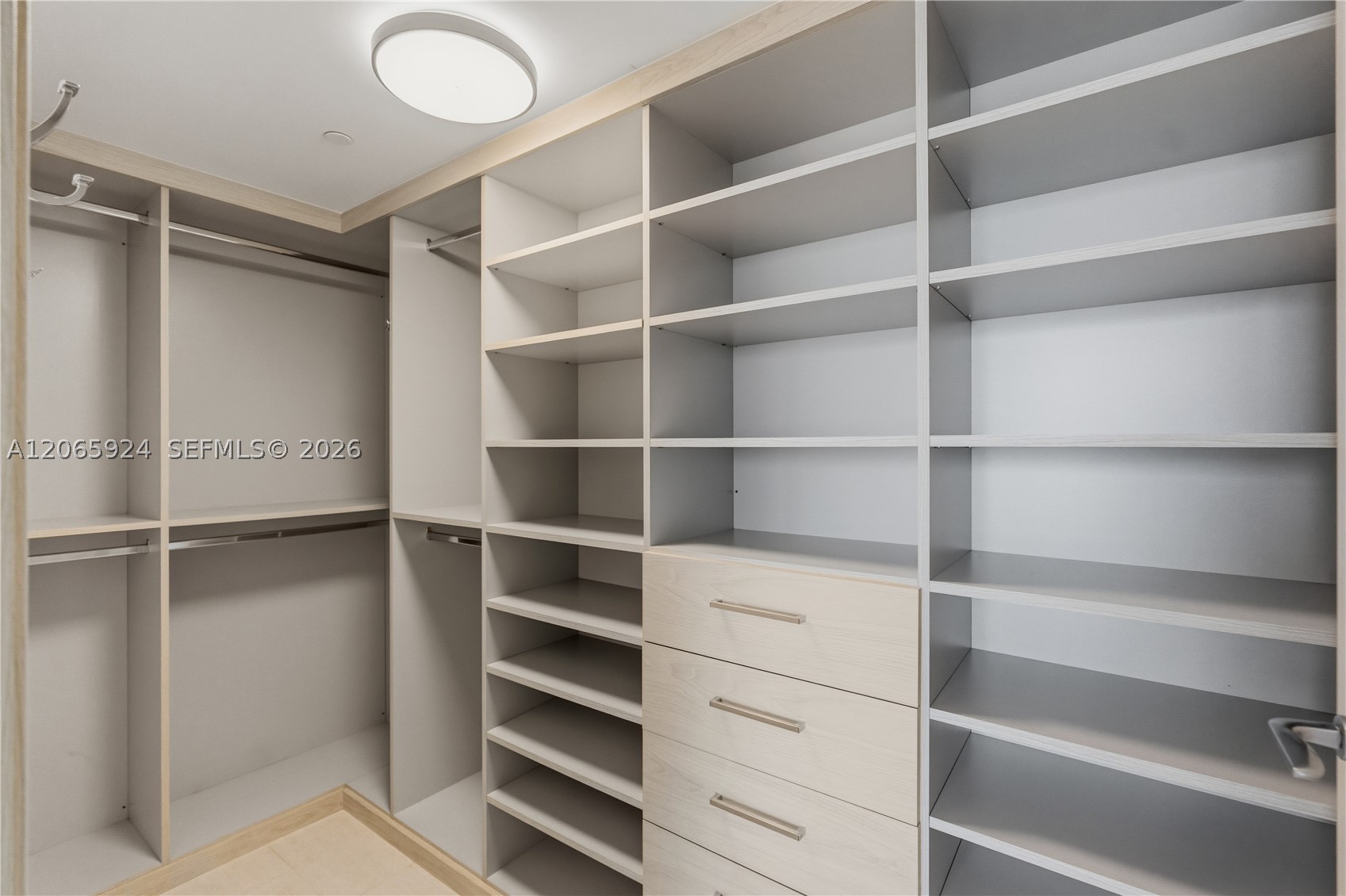 1000 Brickell Plz #1902, Miami FL 33131