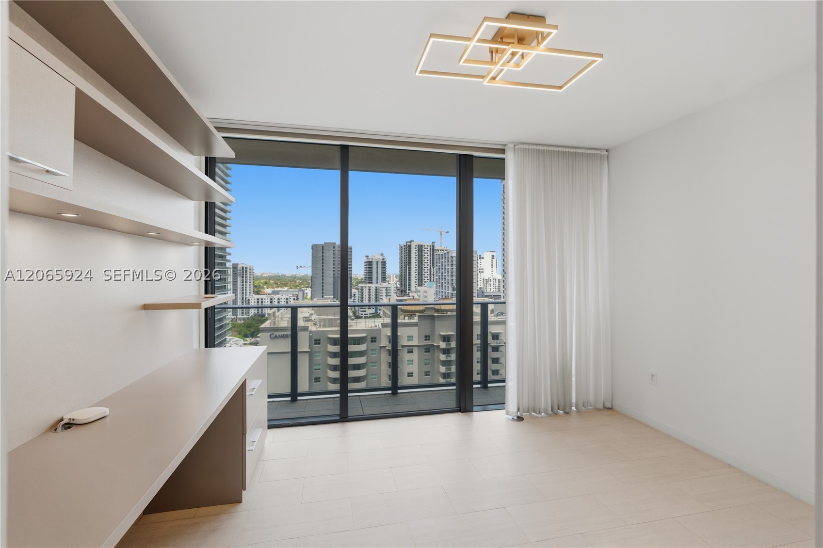 1000 Brickell Plz #1902, Miami FL 33131