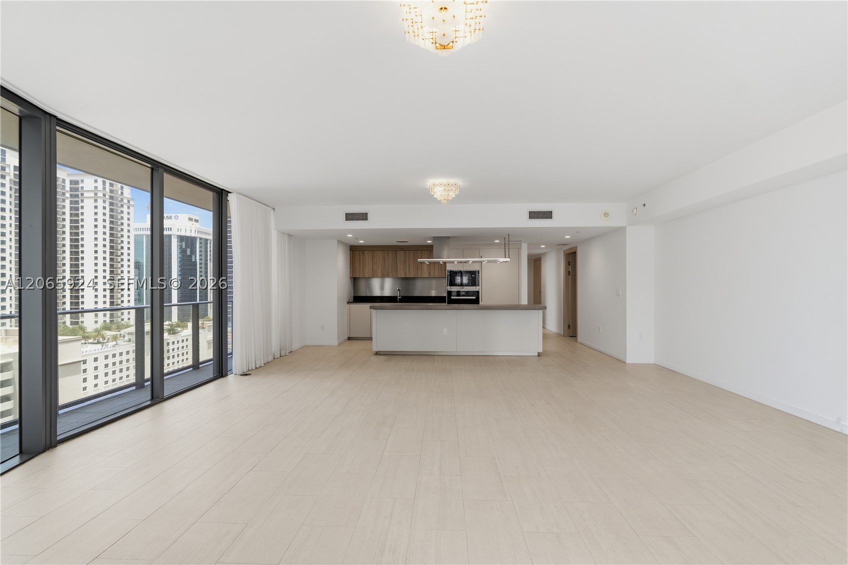 1000 Brickell Plz #1902, Miami FL 33131