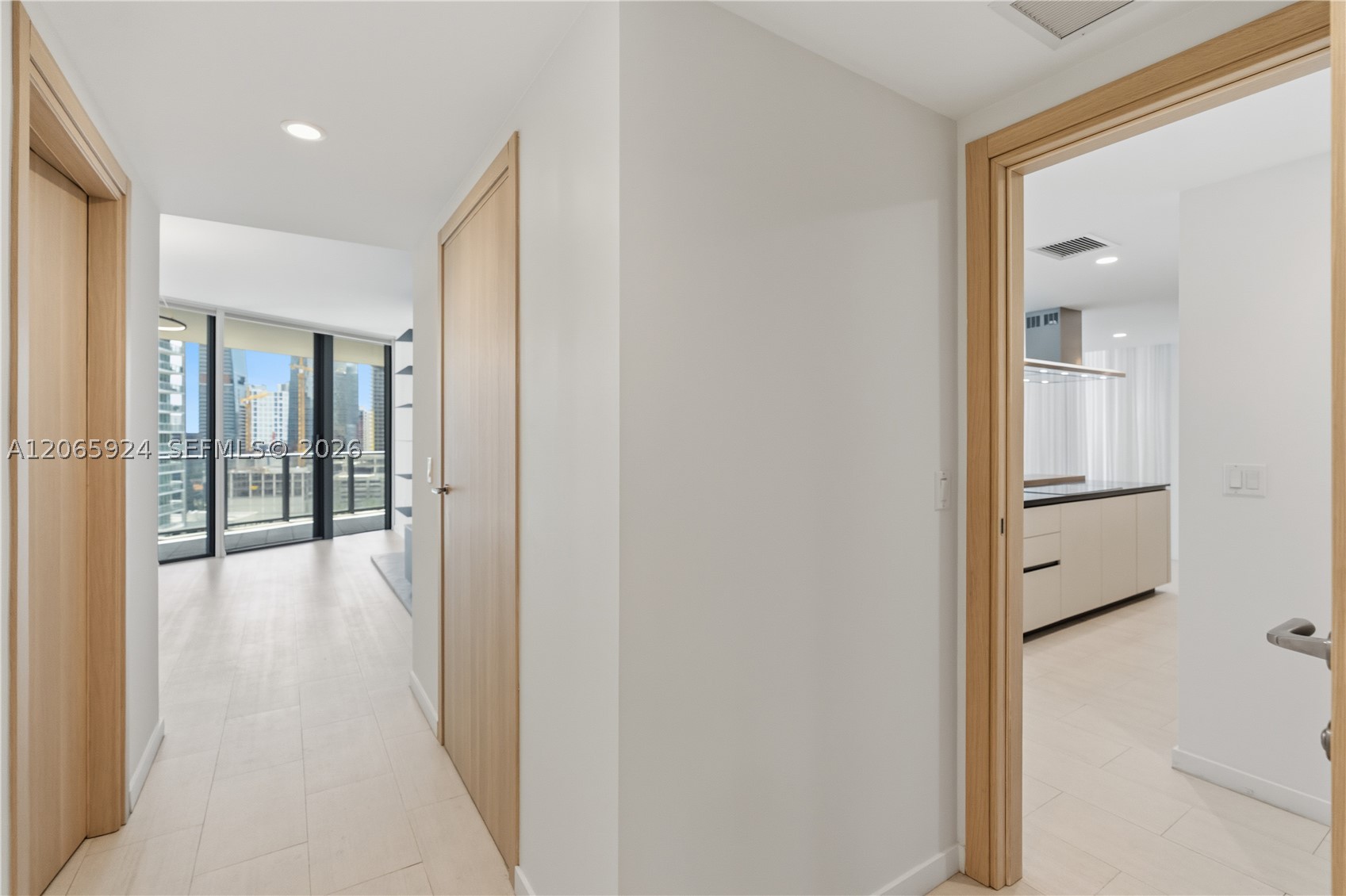 1000 Brickell Plz #1902, Miami FL 33131