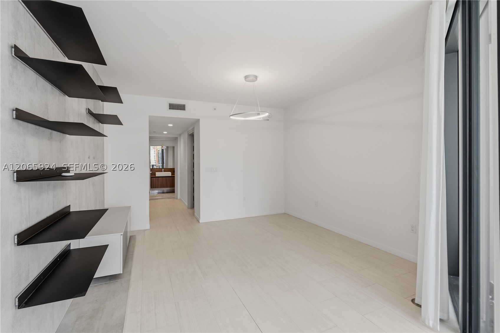1000 Brickell Plz #1902, Miami FL 33131