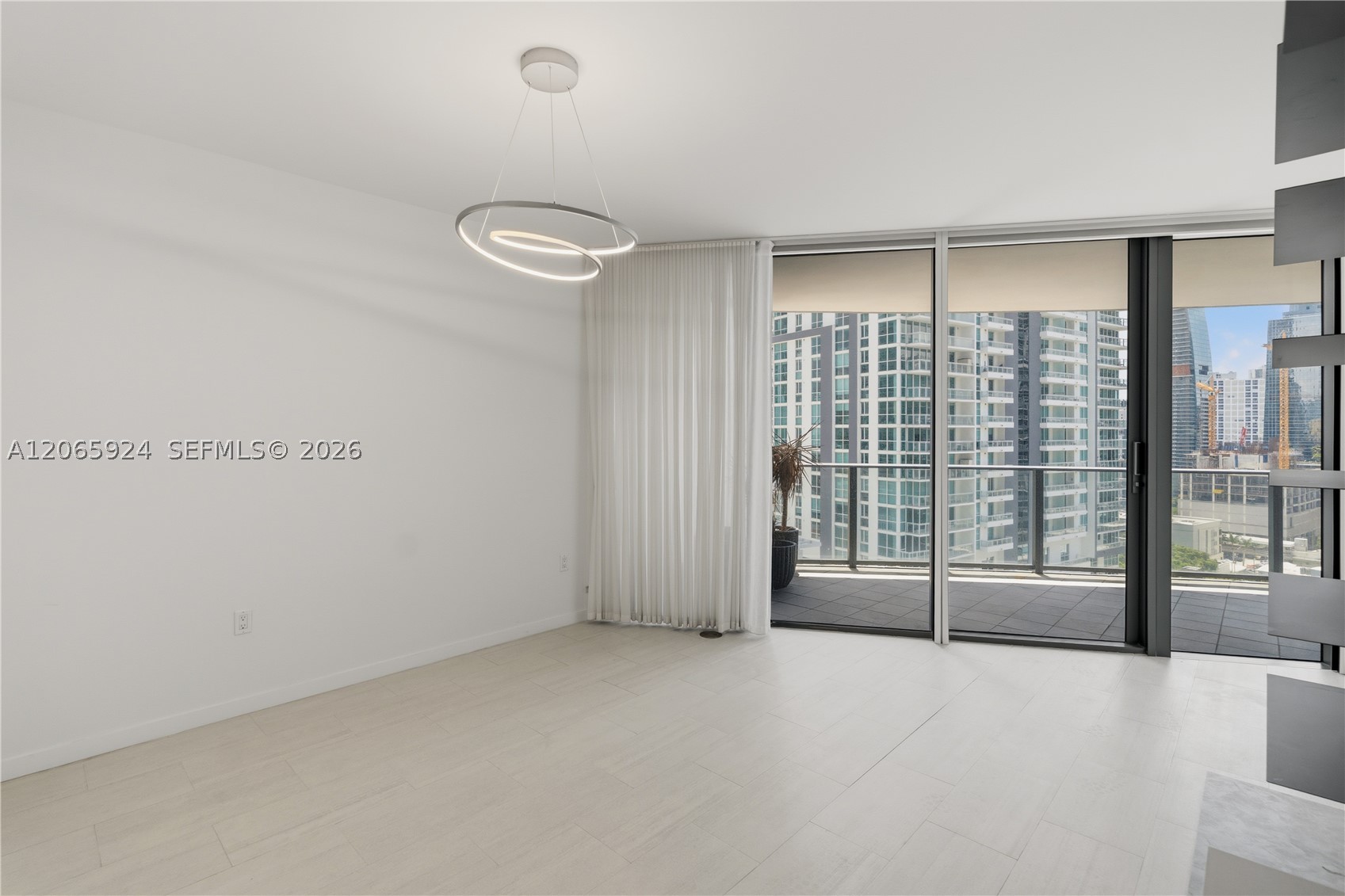 1000 Brickell Plz #1902, Miami FL 33131