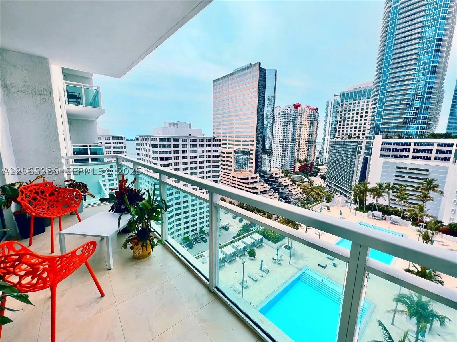 950 Brickell Bay Dr #1807, Miami FL 33131