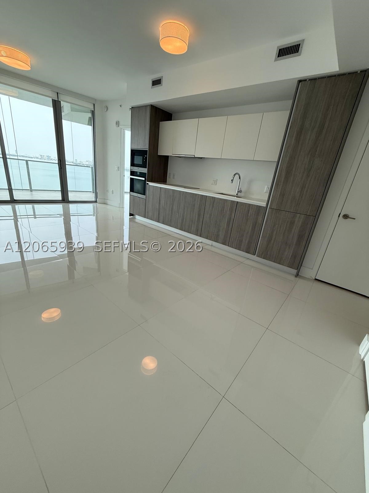 2900 NE 7th Ave #1606, Miami FL 33137