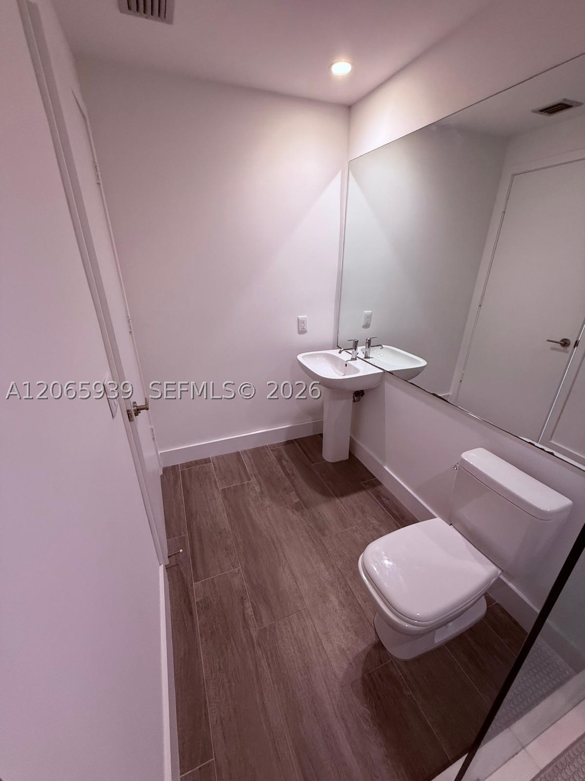 2900 NE 7th Ave #1606, Miami FL 33137