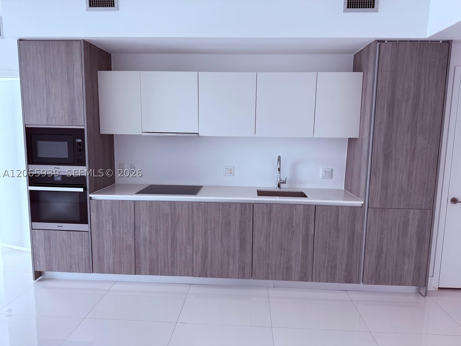 2900 NE 7th Ave #1606, Miami FL 33137