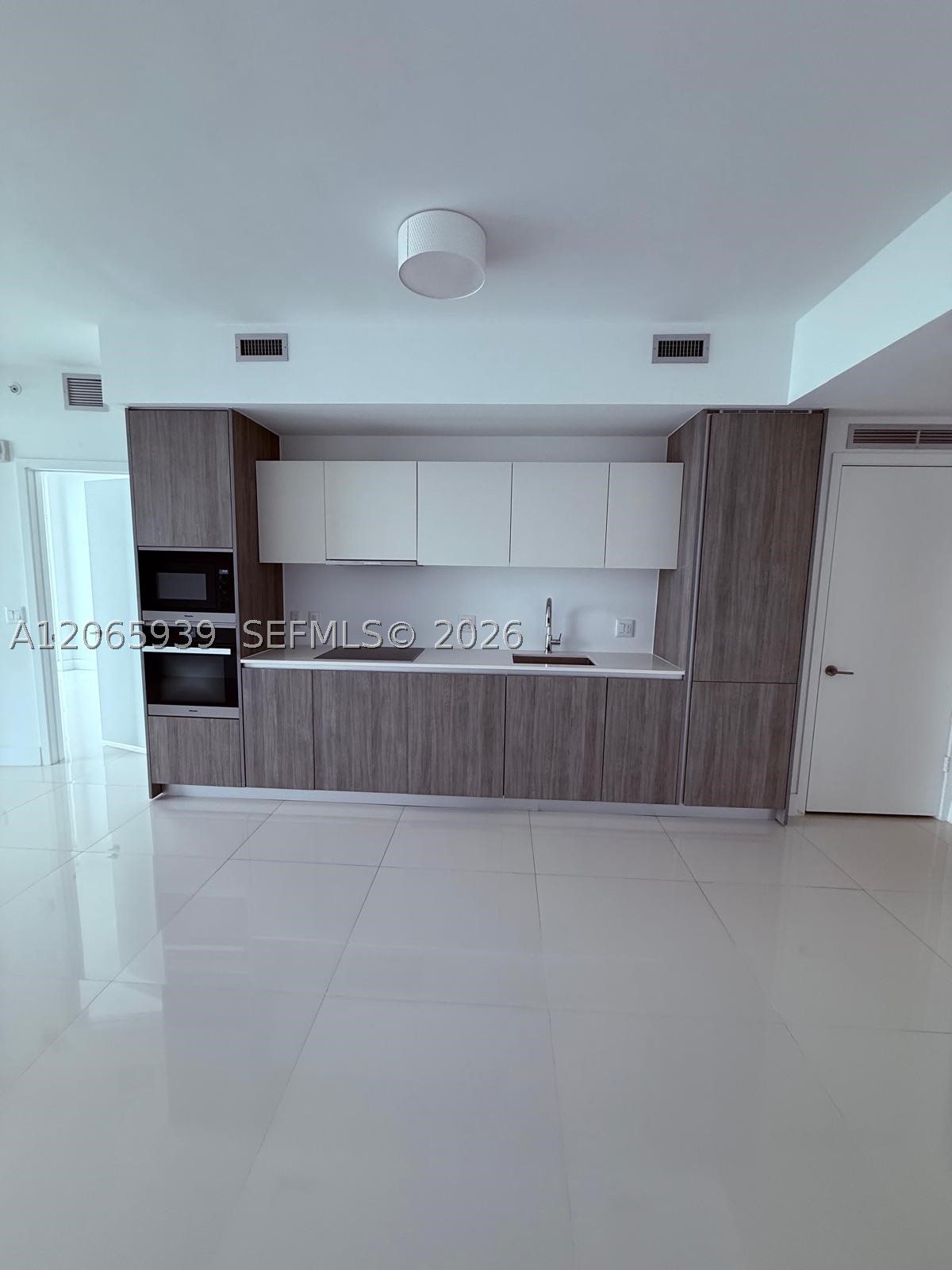 2900 NE 7th Ave #1606, Miami FL 33137