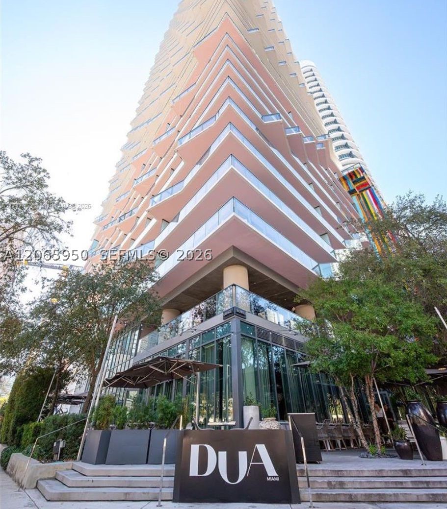 1300 S Miami Ave #1705, Miami FL 33130