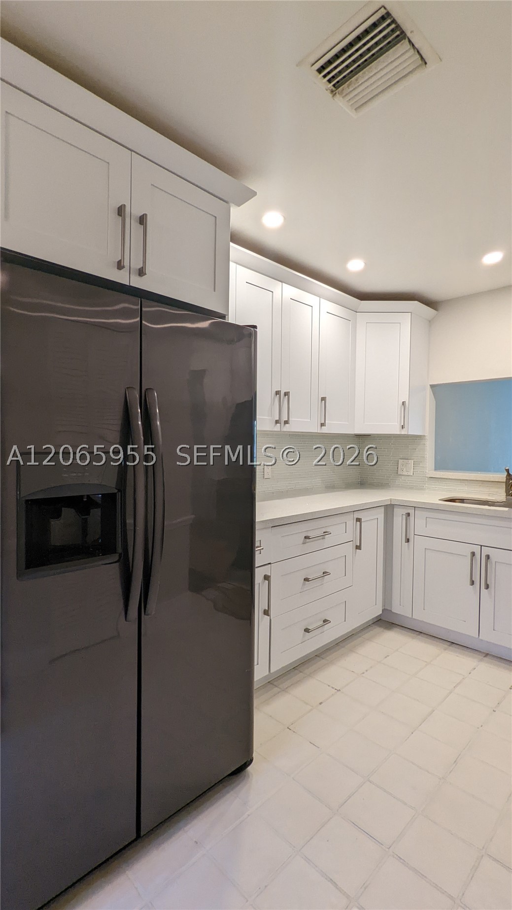 460 Lakeview Dr #4, Weston FL 33326