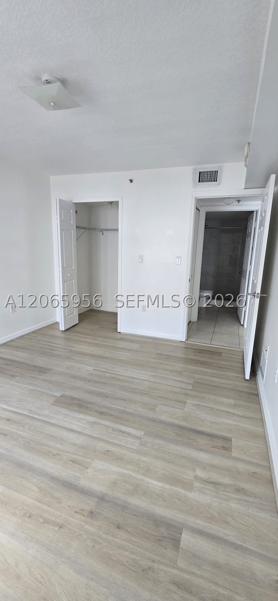 2415 NW 16th St Rd #315, Miami FL 33125