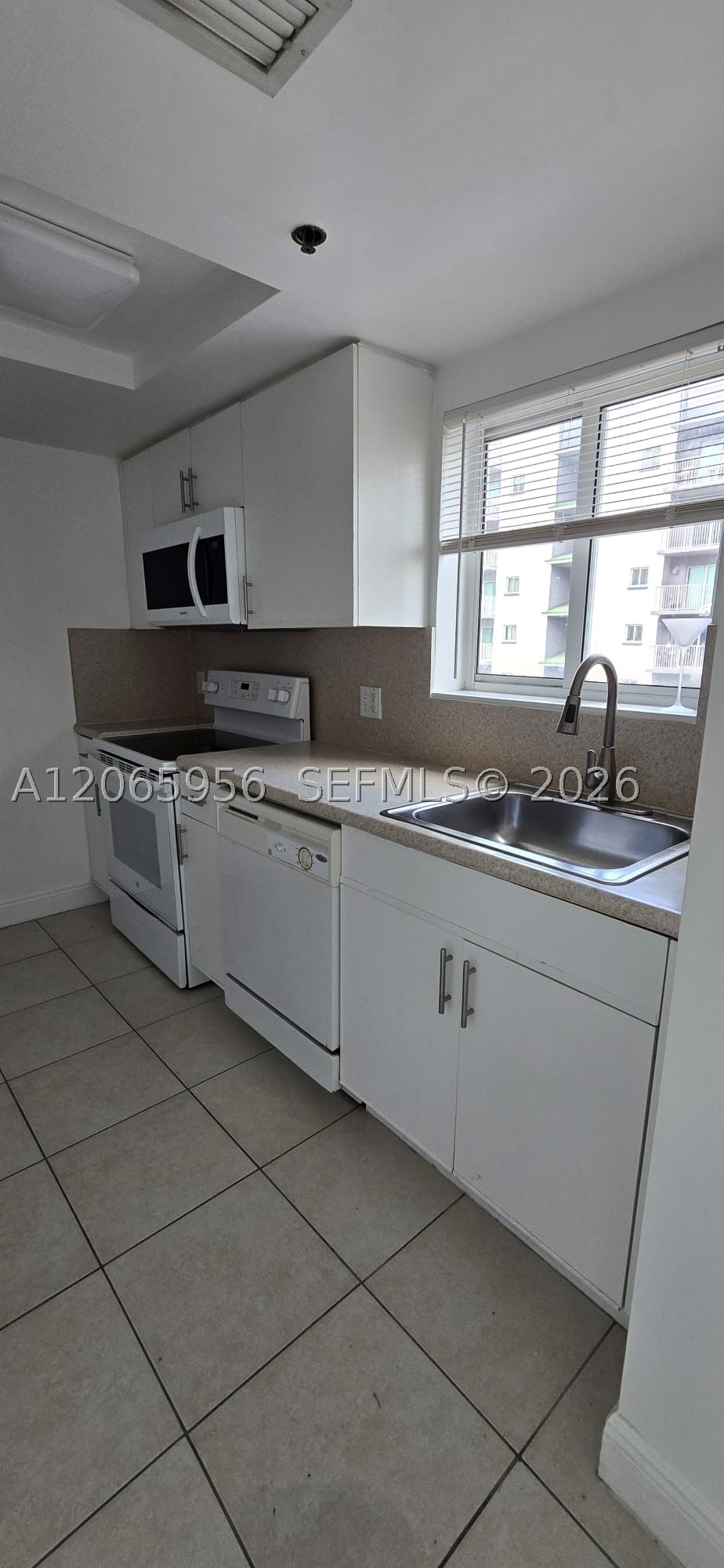 2415 NW 16th St Rd #315, Miami FL 33125