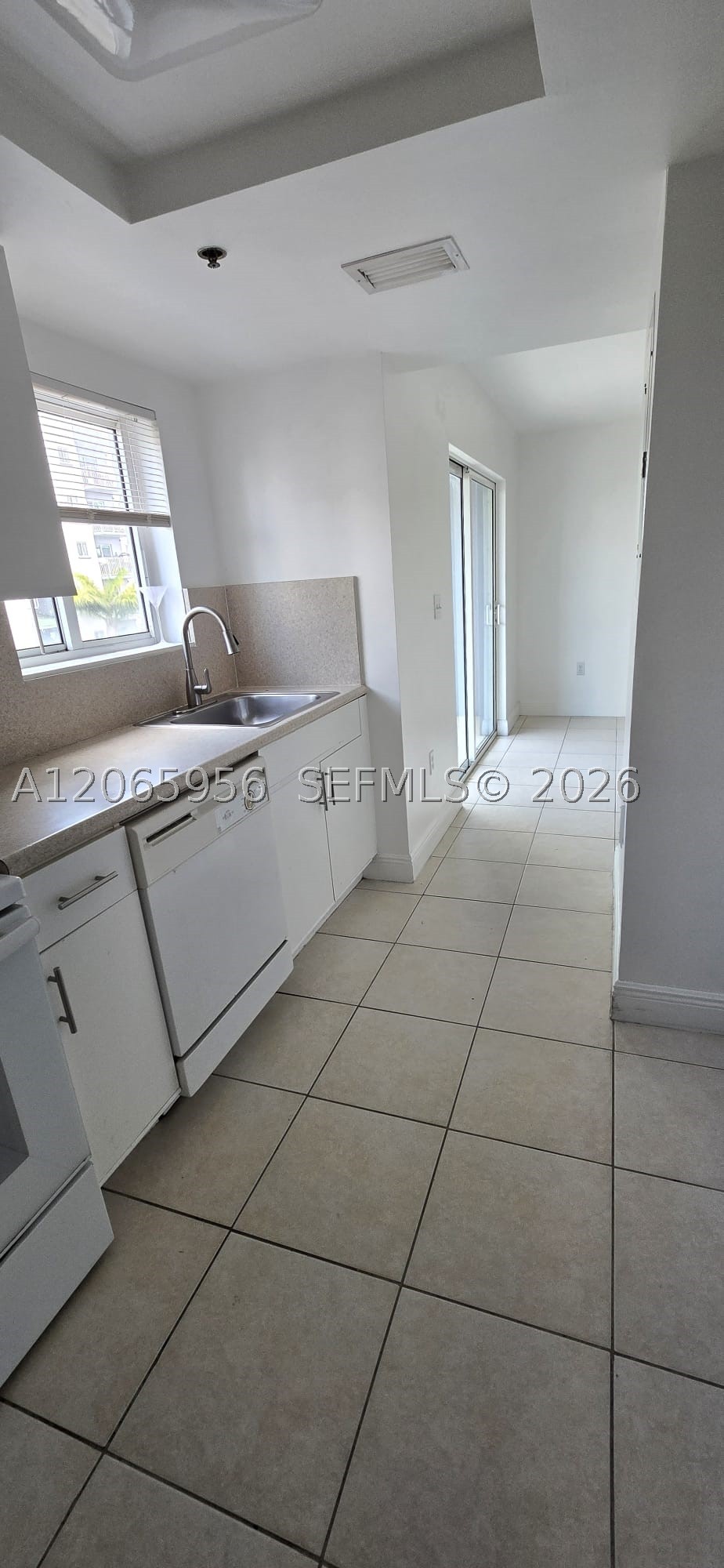2415 NW 16th St Rd #315, Miami FL 33125