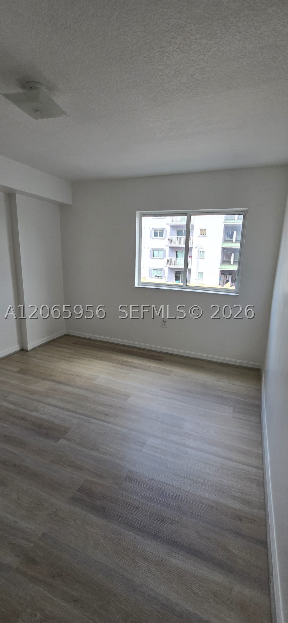 2415 NW 16th St Rd #315, Miami FL 33125