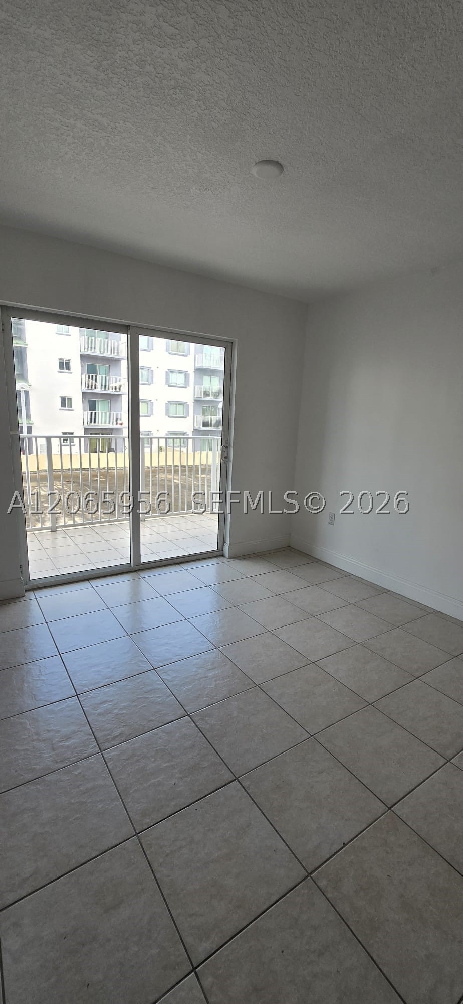 2415 NW 16th St Rd #315, Miami FL 33125