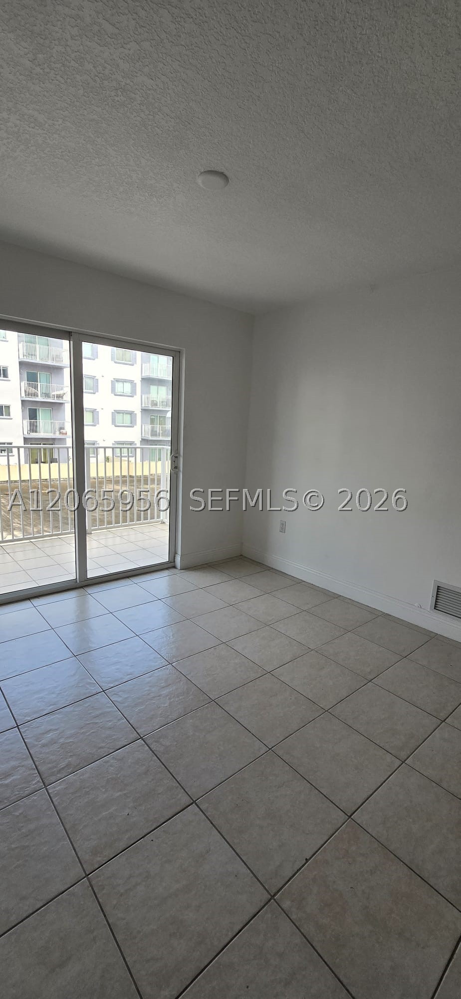 2415 NW 16th St Rd #315, Miami FL 33125