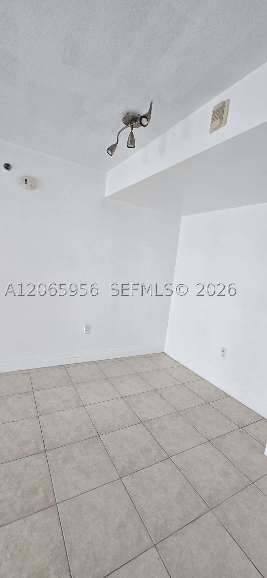2415 NW 16th St Rd #315, Miami FL 33125