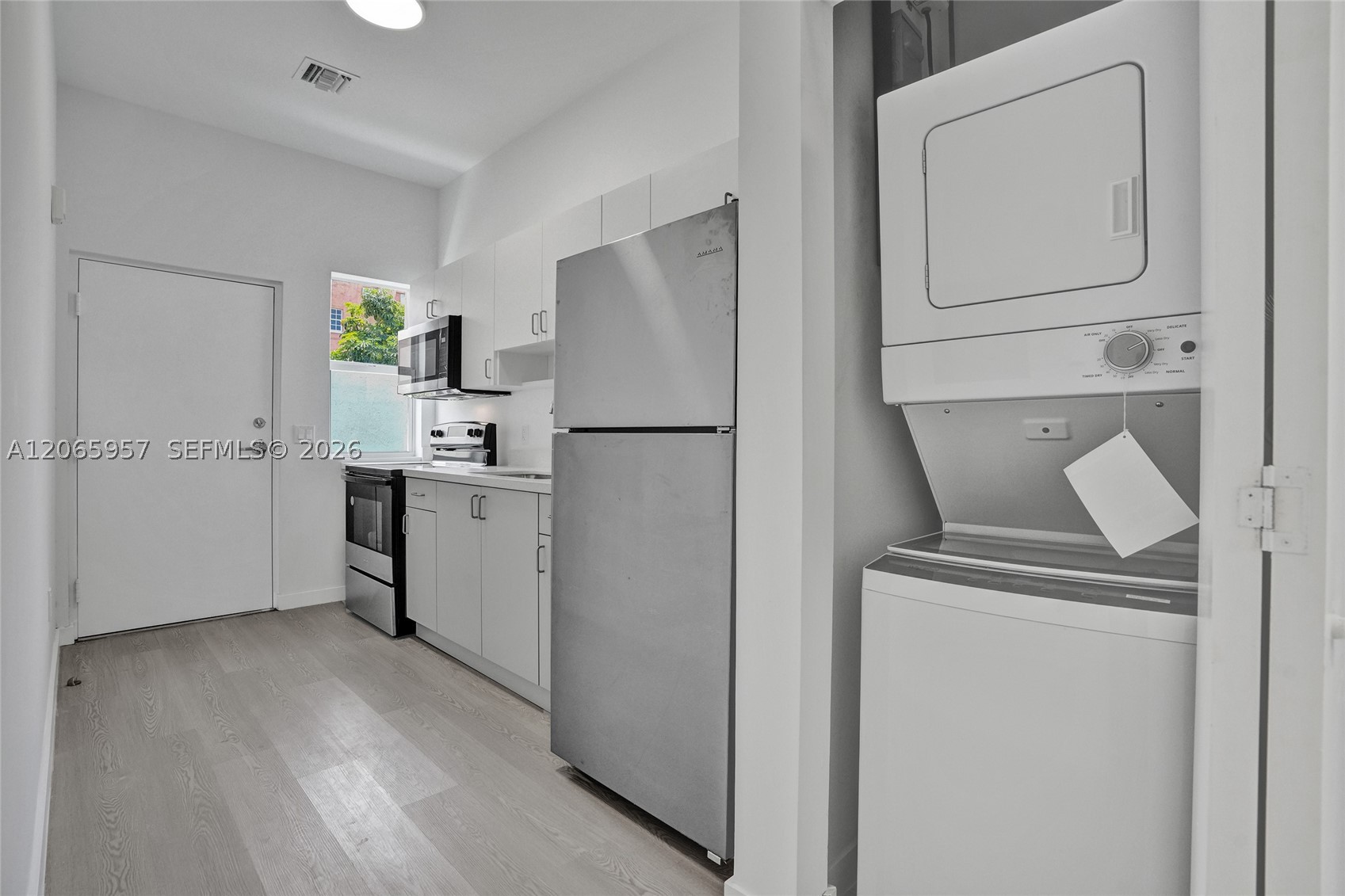 1567 NW 1st St #6, Miami FL 33125