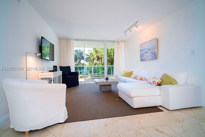 5161 Collins Ave #306, Miami Beach FL 33140