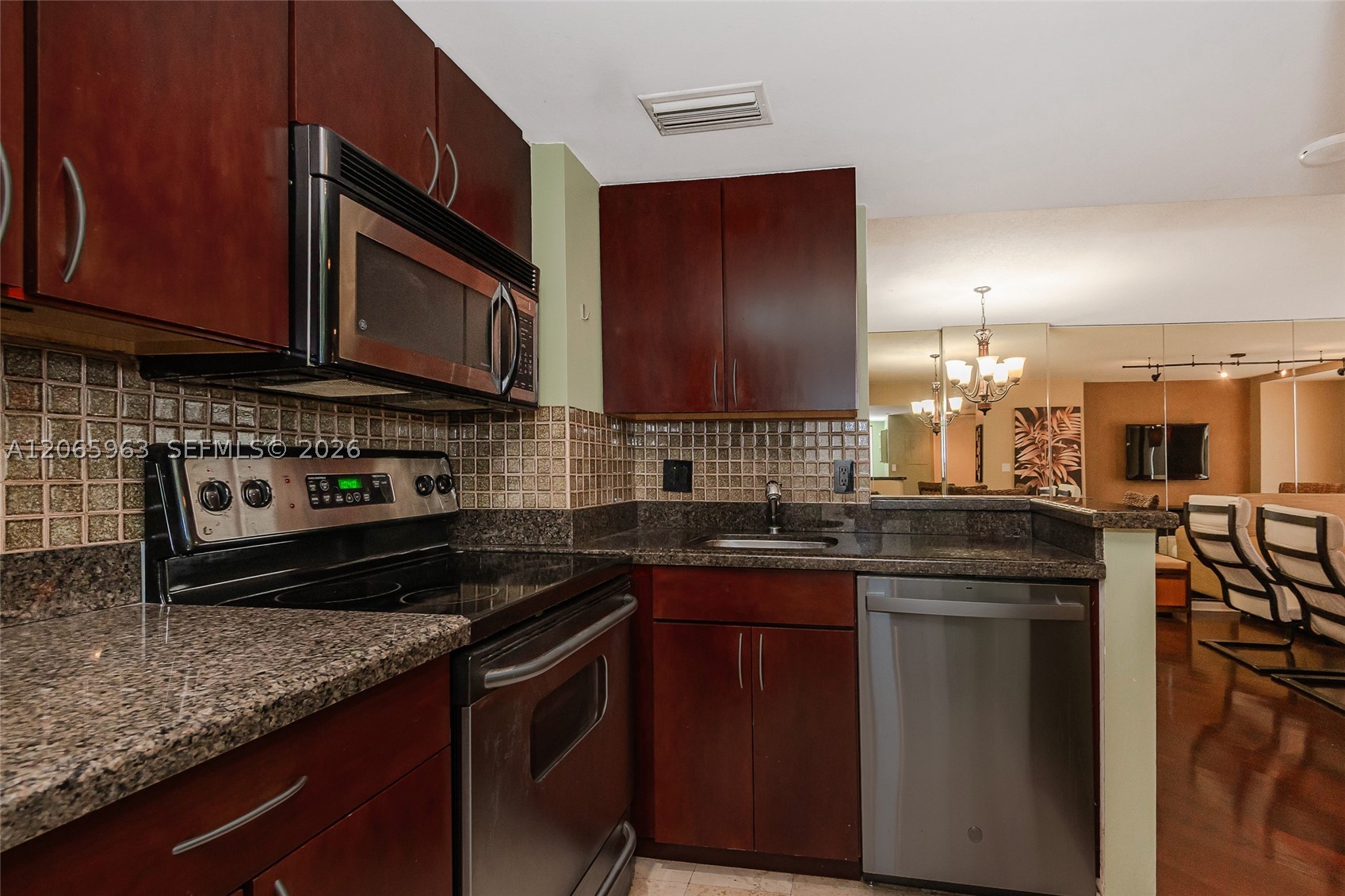 770 Claughton Island Dr #809, Miami FL 33131