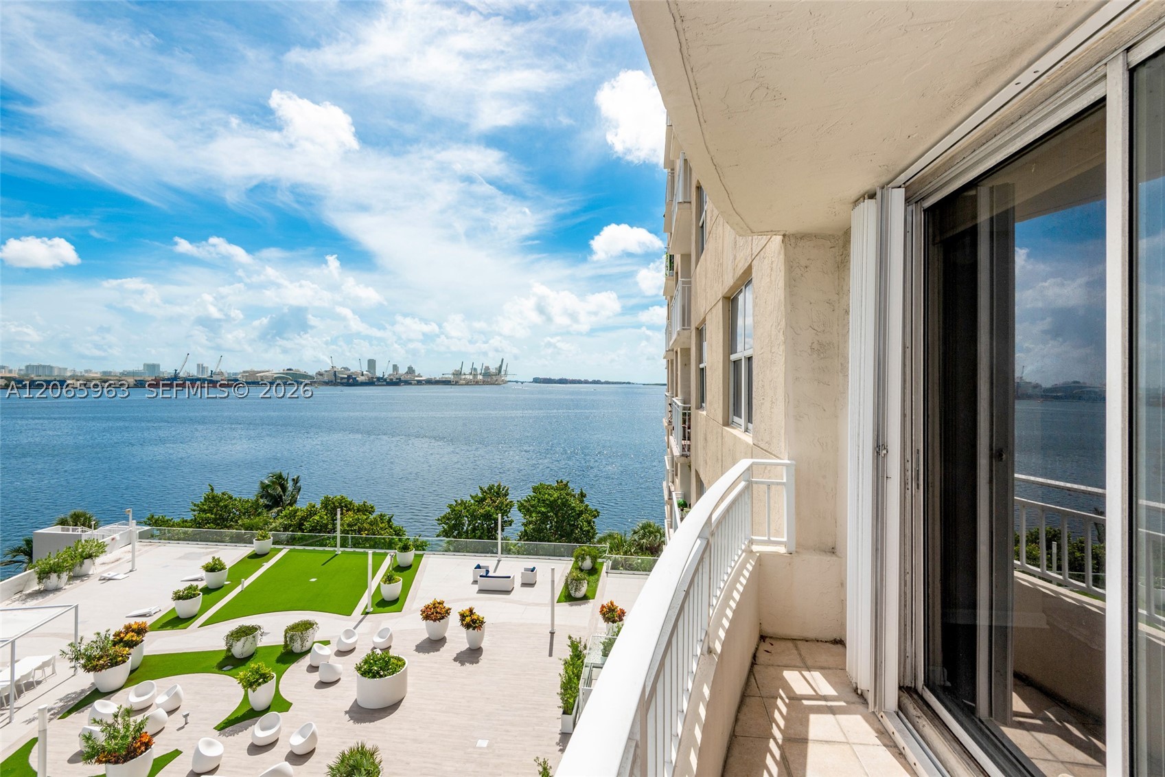 770 Claughton Island Dr #809, Miami FL 33131