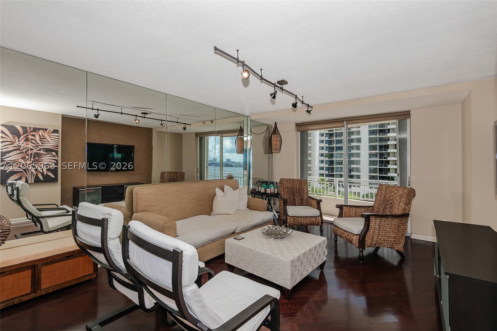 770 Claughton Island Dr #809, Miami FL 33131