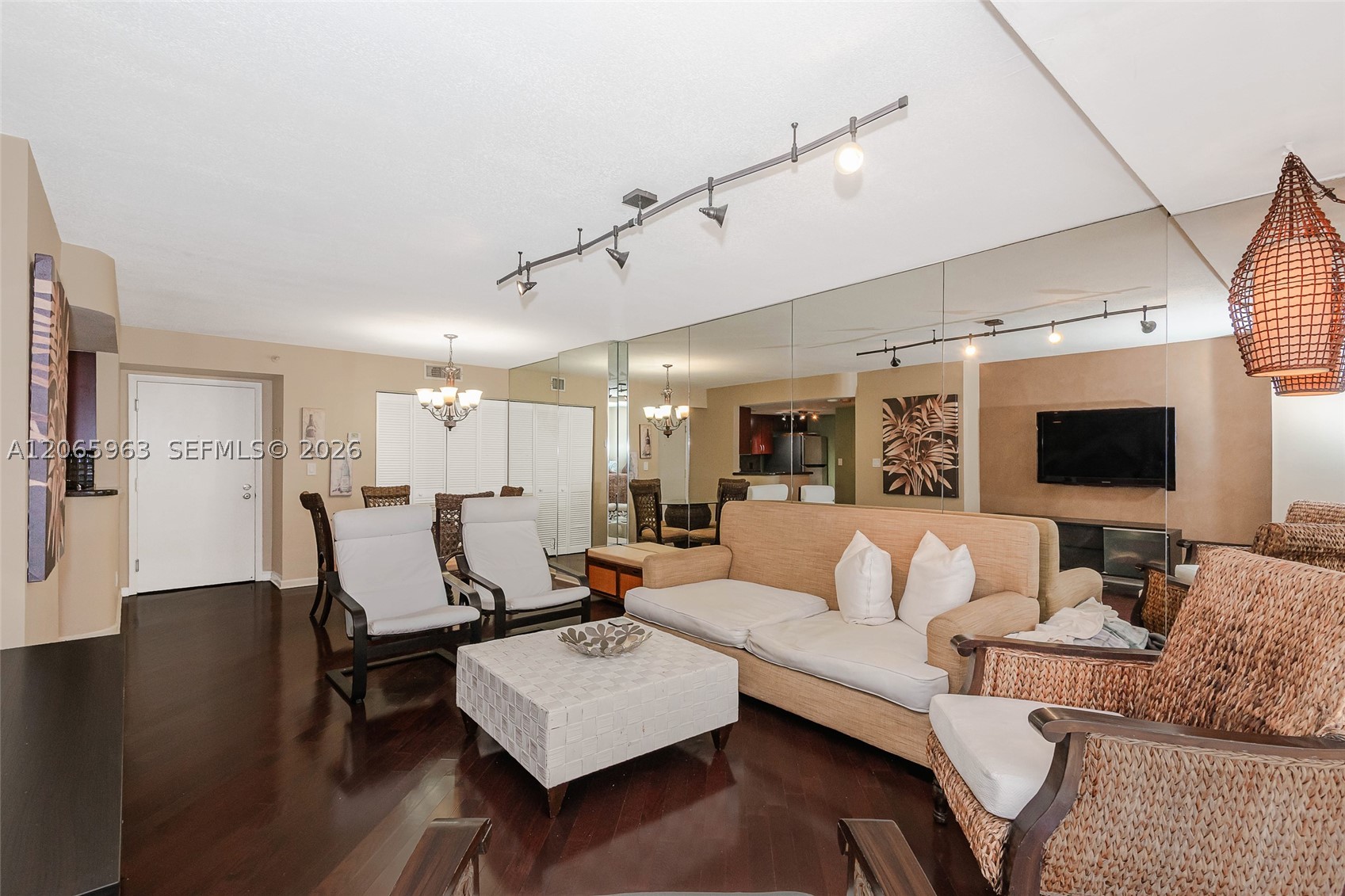 770 Claughton Island Dr #809, Miami FL 33131