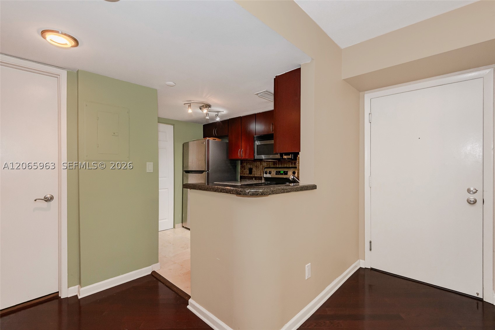770 Claughton Island Dr #809, Miami FL 33131