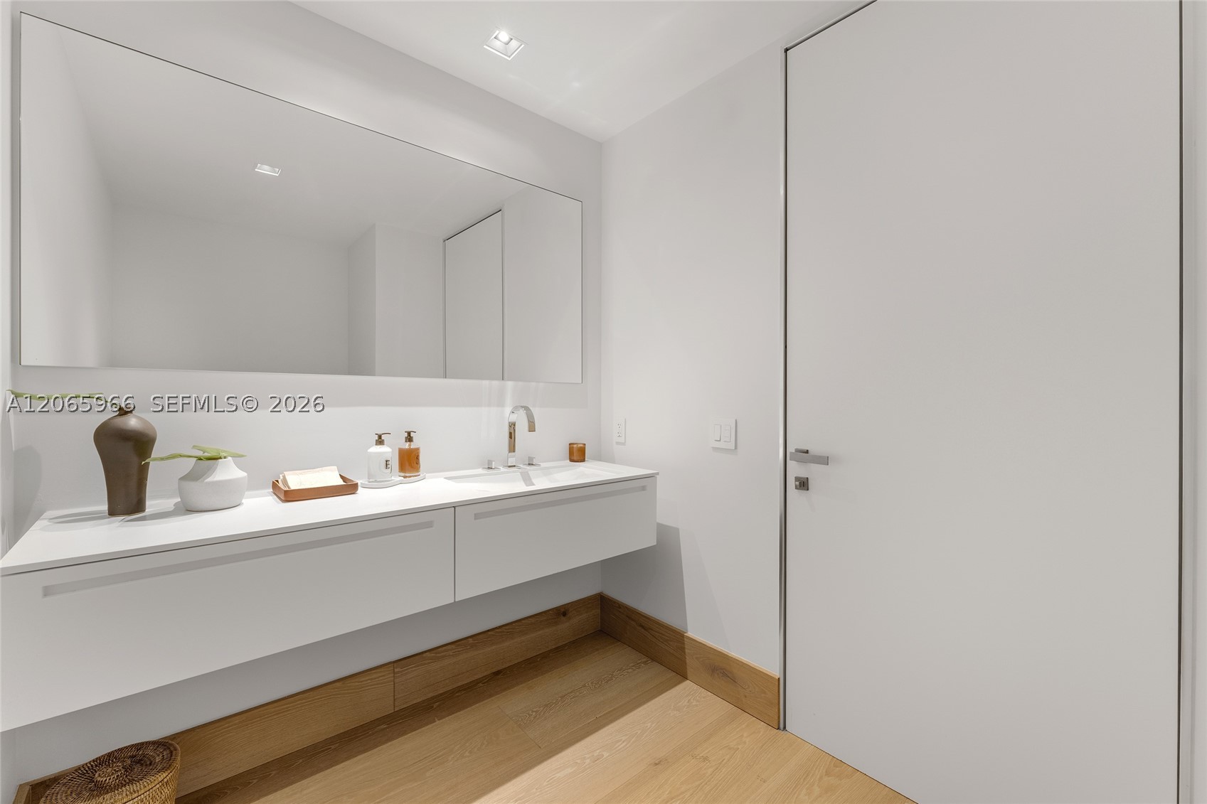 7061 Fisher Island Dr #7061, Miami Beach FL 33109