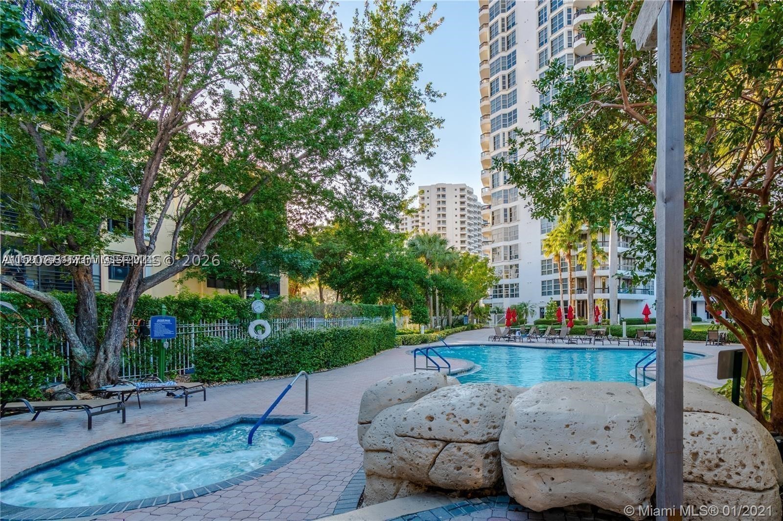 3400 NE 192nd St #412, Aventura FL 33180