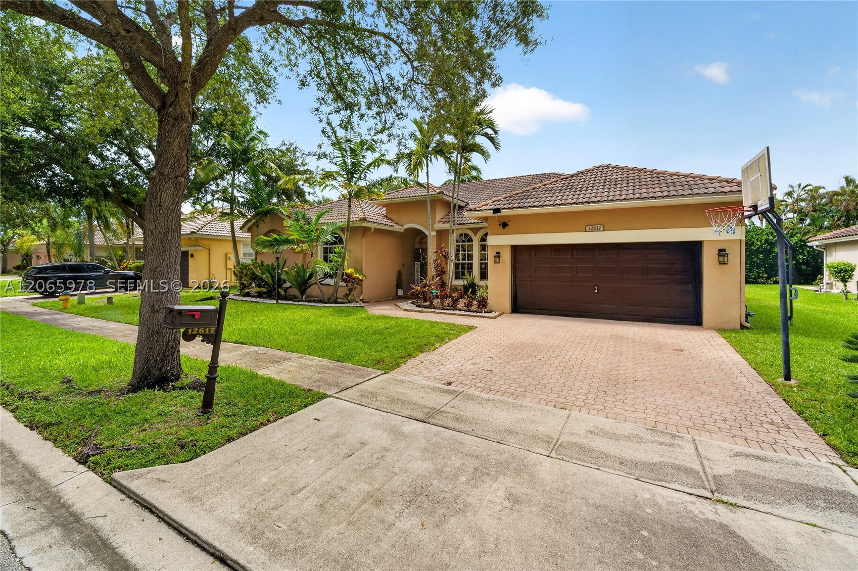 12617 NW 23rd St, Pembroke Pines FL 33028