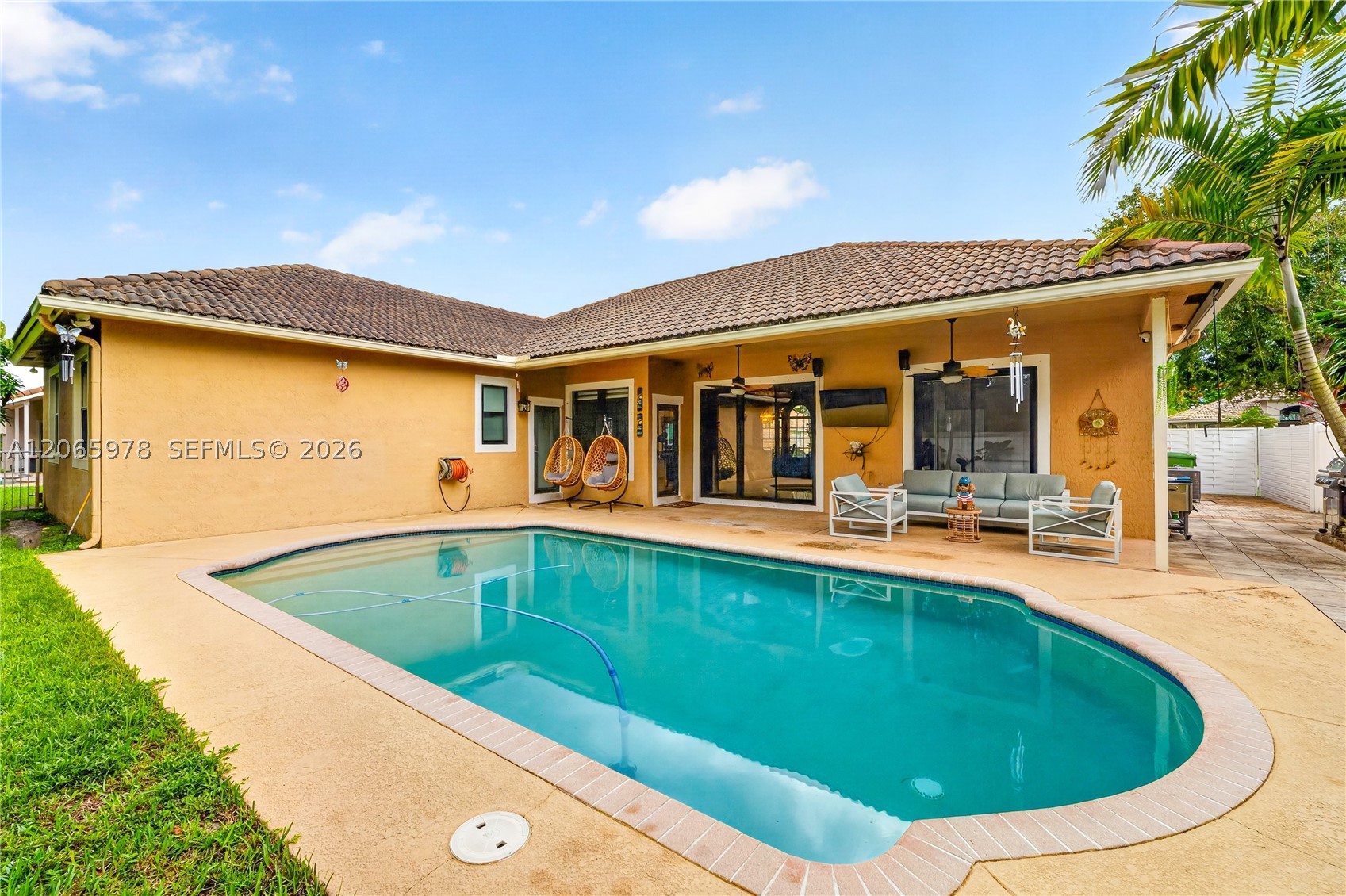 12617 NW 23rd St, Pembroke Pines FL 33028